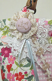 トートバッグブローチ